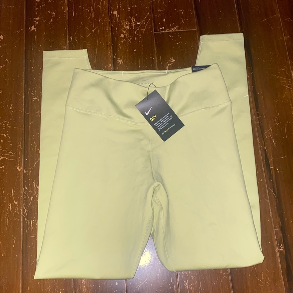Nike Dry Fit NWT Lime Green Size: M